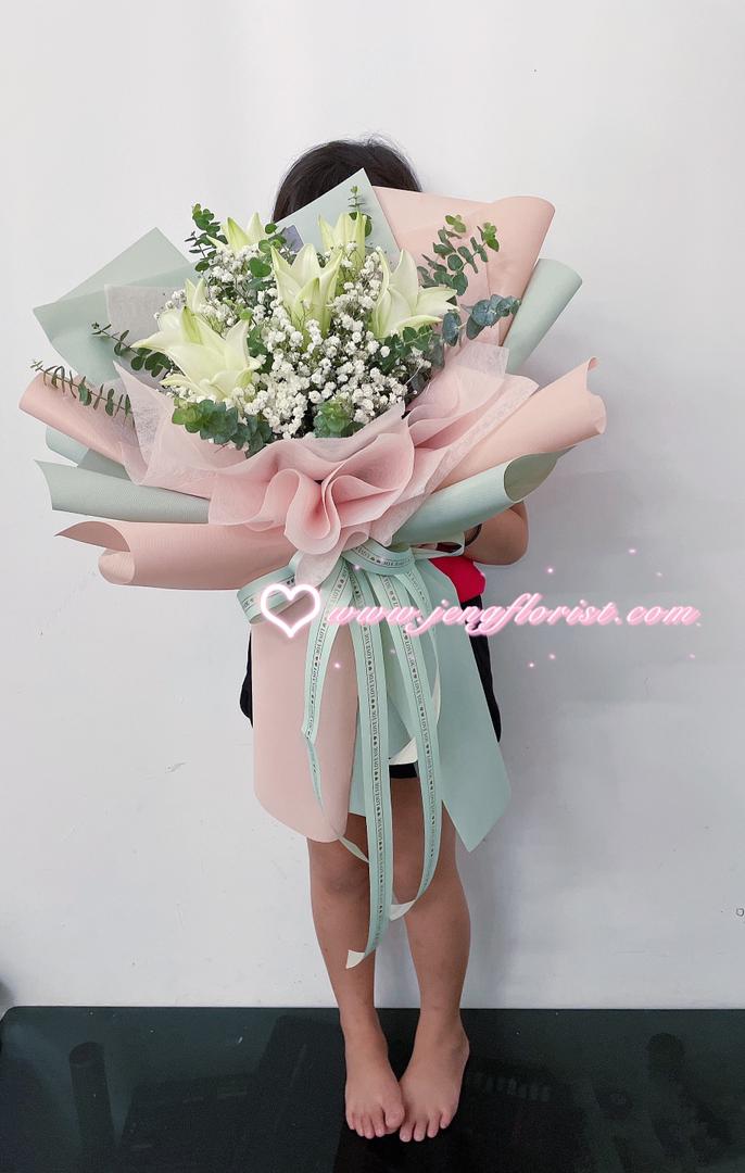 lily bouquet 01